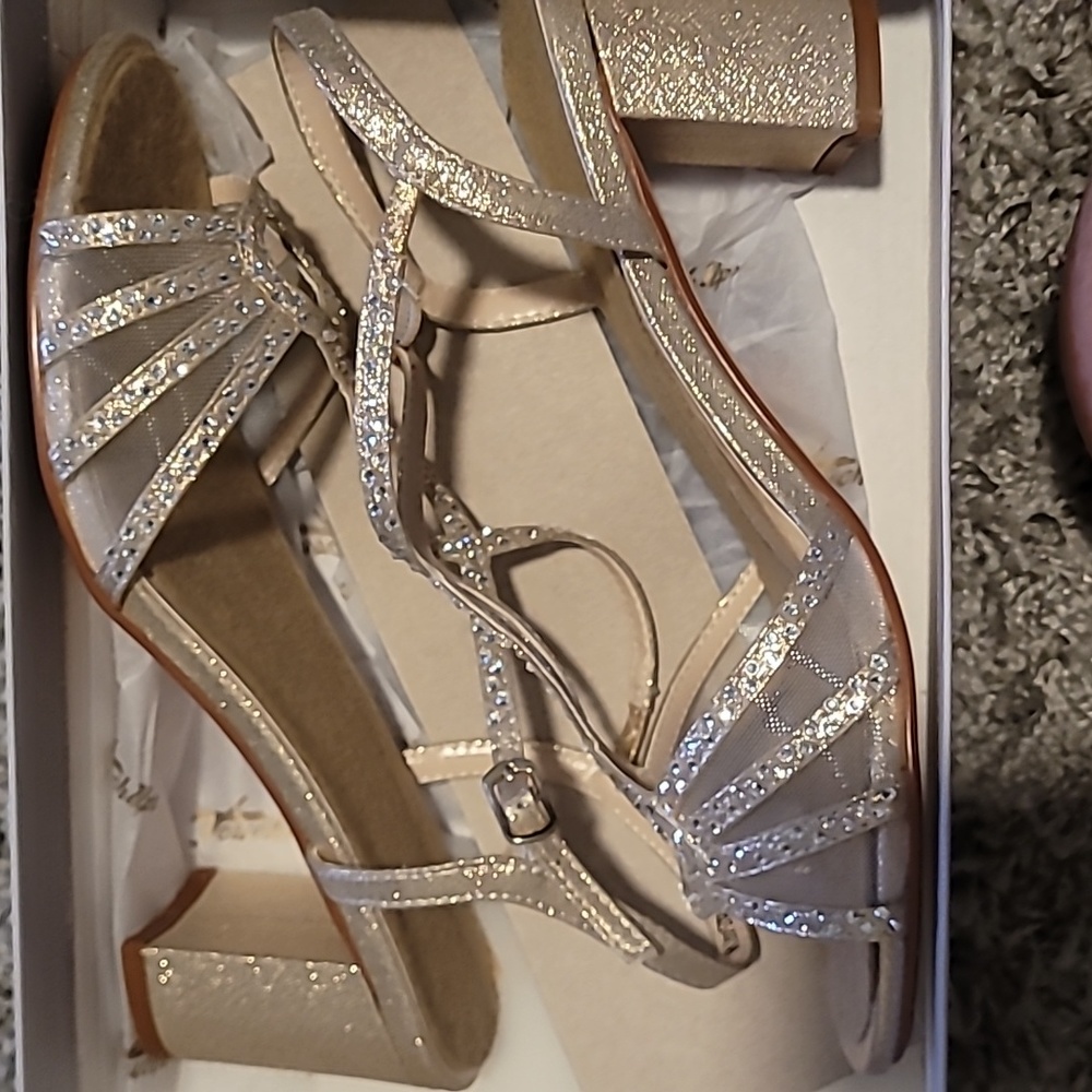 Dress shoes